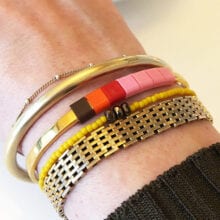 BAEKKE armbånd i varme farver BAEKKE armbånd i varme farver